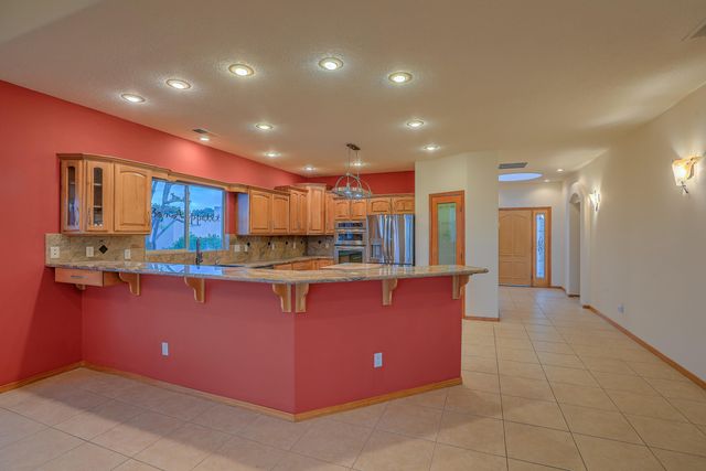 1824 Calle Del Vista Road NW, Albuquerque, NM 87105
