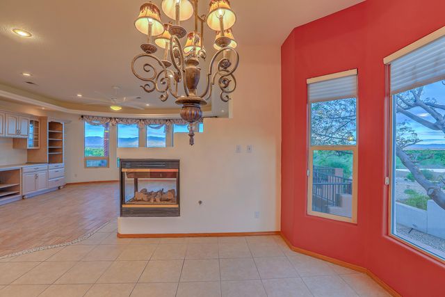 1824 Calle Del Vista Road NW, Albuquerque, NM 87105