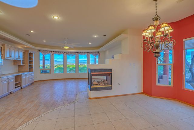 1824 Calle Del Vista Road NW, Albuquerque, NM 87105