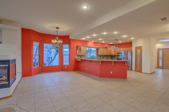 1824 Calle Del Vista Road NW, Albuquerque, NM 87105