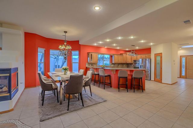 1824 Calle Del Vista Road NW, Albuquerque, NM 87105