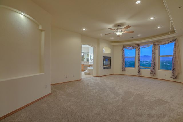 1824 Calle Del Vista Road NW, Albuquerque, NM 87105