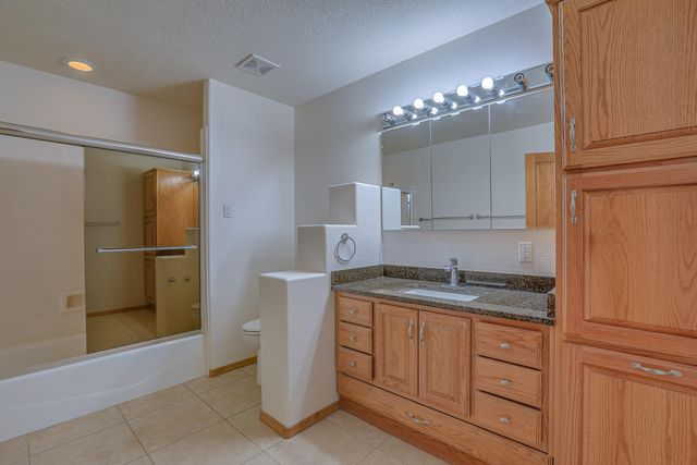 1824 Calle Del Vista Road NW, Albuquerque, NM 87105