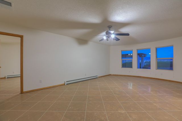 1824 Calle Del Vista Road NW, Albuquerque, NM 87105
