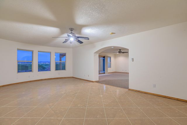 1824 Calle Del Vista Road NW, Albuquerque, NM 87105