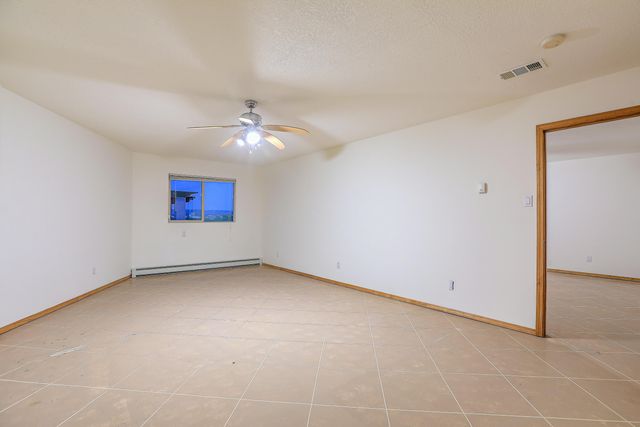 1824 Calle Del Vista Road NW, Albuquerque, NM 87105