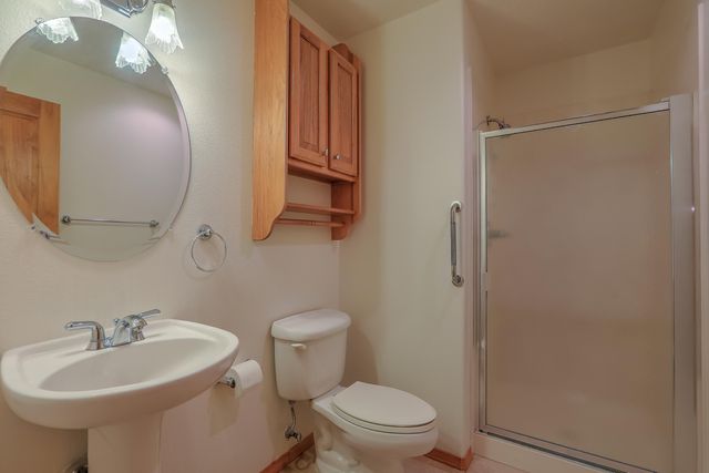1824 Calle Del Vista Road NW, Albuquerque, NM 87105