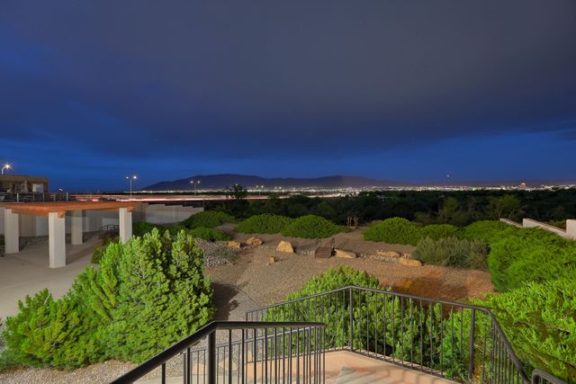 1824 Calle Del Vista Road NW, Albuquerque, NM 87105