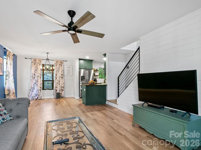 103 Rainbow Lane, Black Mountain, NC 28711
