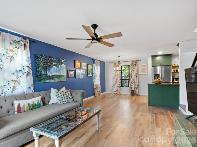 103 Rainbow Lane, Black Mountain, NC 28711