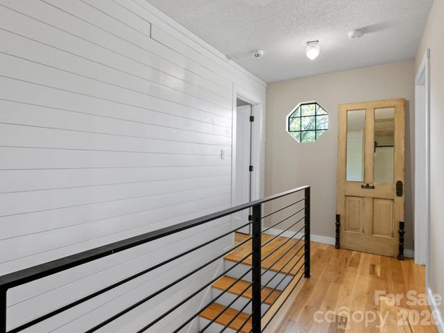 103 Rainbow Lane, Black Mountain, NC 28711