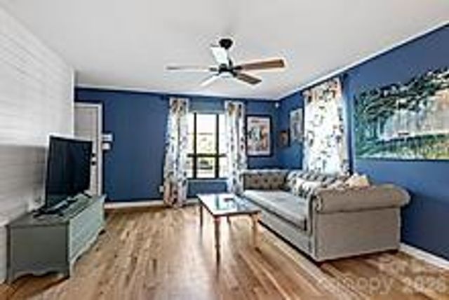 103 Rainbow Lane, Black Mountain, NC 28711