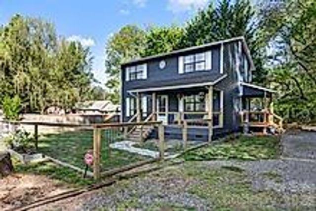 103 Rainbow Lane, Black Mountain, NC 28711