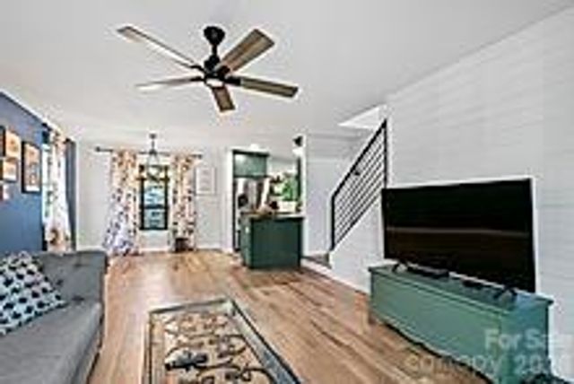 103 Rainbow Lane, Black Mountain, NC 28711