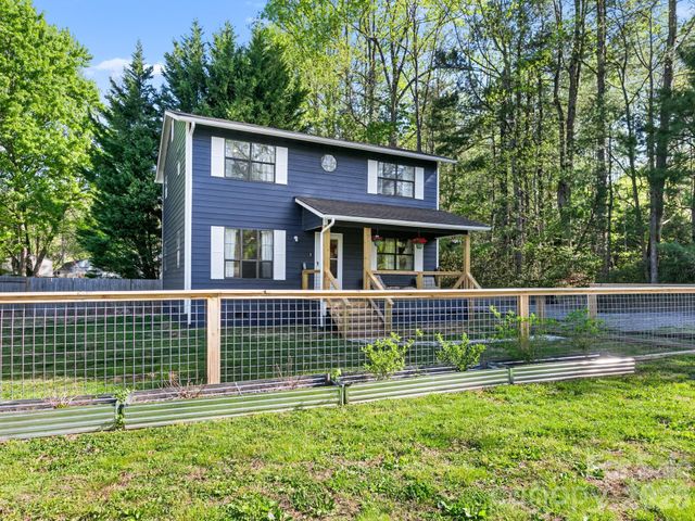 103 Rainbow Lane, Black Mountain, NC 28711