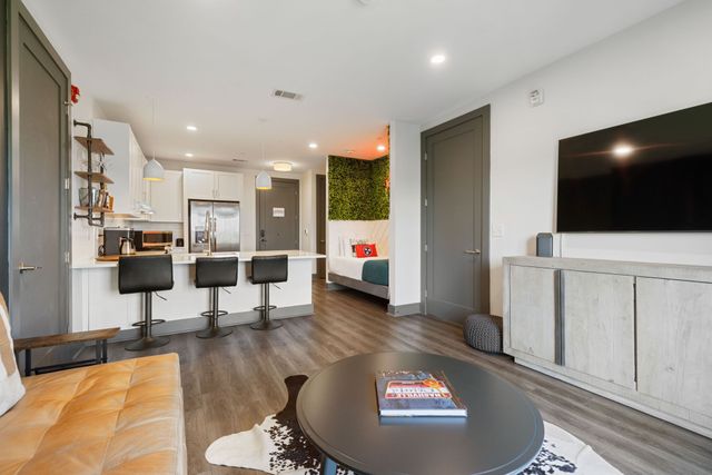 65 Lindsley Ave Apt 412, Nashville, TN 37210