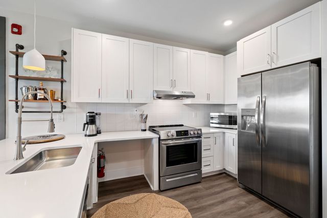 65 Lindsley Ave Apt 412, Nashville, TN 37210
