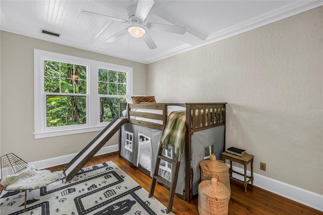 229 18TH AVENUE NE, St Petersburg, FL 33704