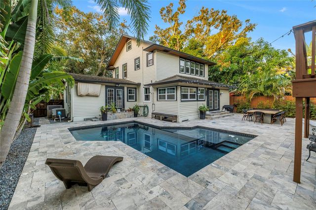 229 18TH AVENUE NE, St Petersburg, FL 33704