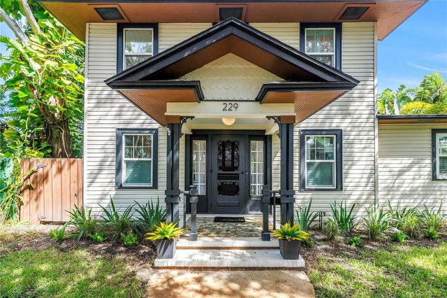 229 18TH AVENUE NE, St Petersburg, FL 33704