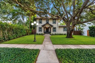 229 18TH AVENUE NE, St Petersburg, FL 33704