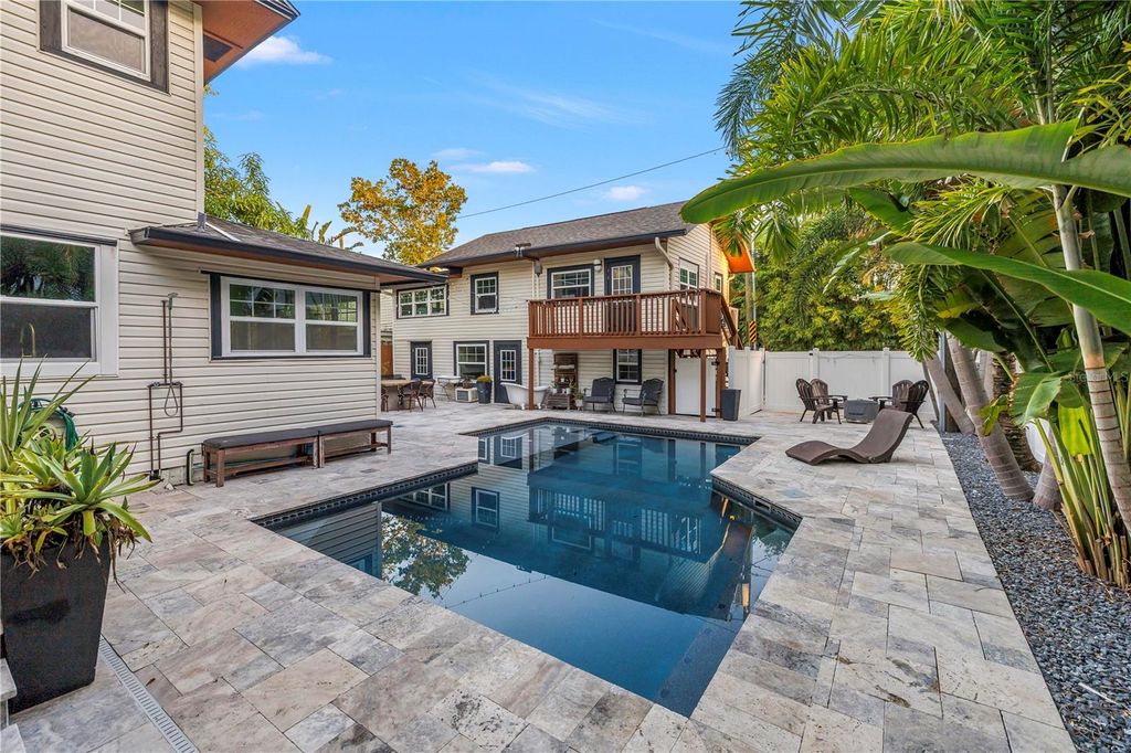 Image 35 of property listing at 229 18TH AVENUE NE, St Petersburg, FL 33704
