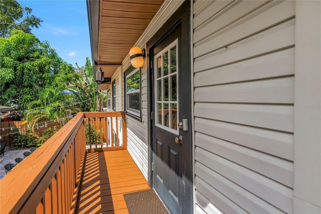 Image 44 of property listing at 229 18TH AVENUE NE, St Petersburg, FL 33704