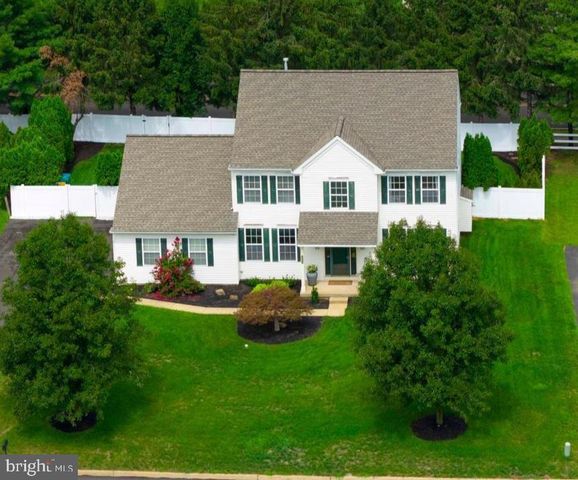 1832 HERITAGE DR, Jamison, PA 18929