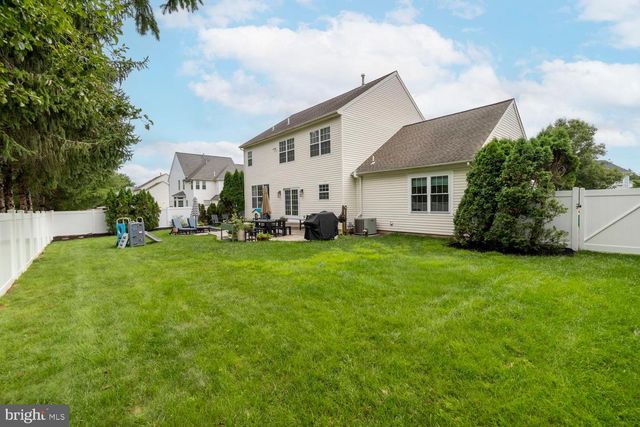1832 HERITAGE DR, Jamison, PA 18929