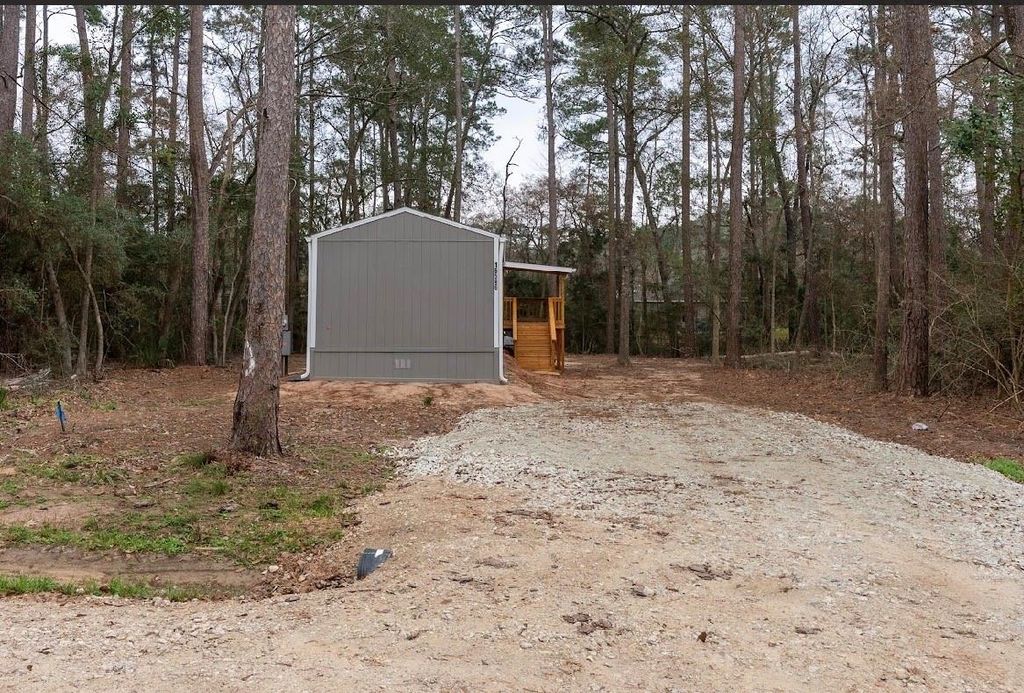 15586 Aspen Drive, Montgomery, TX 77356