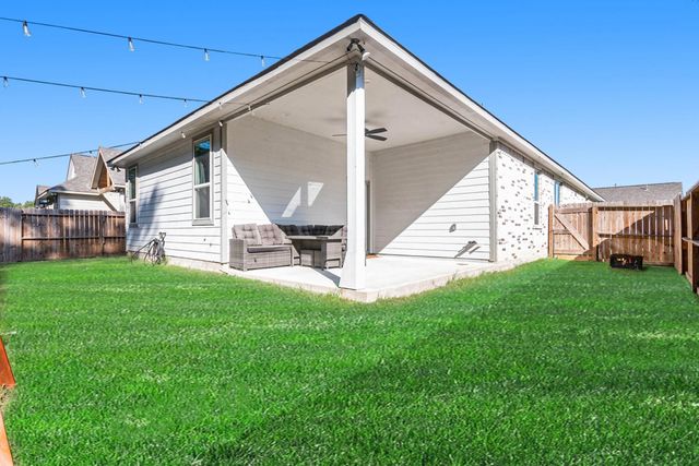 605 Little Spring Court, Anahuac, TX 77514