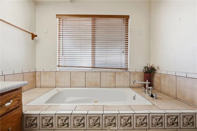 21515 Lou Ann Court, Nuevo, CA 92567