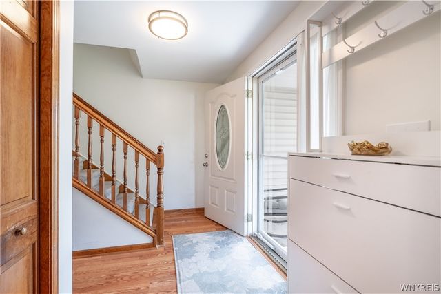 24 Grafton Ct, Lancaster, NY 14086