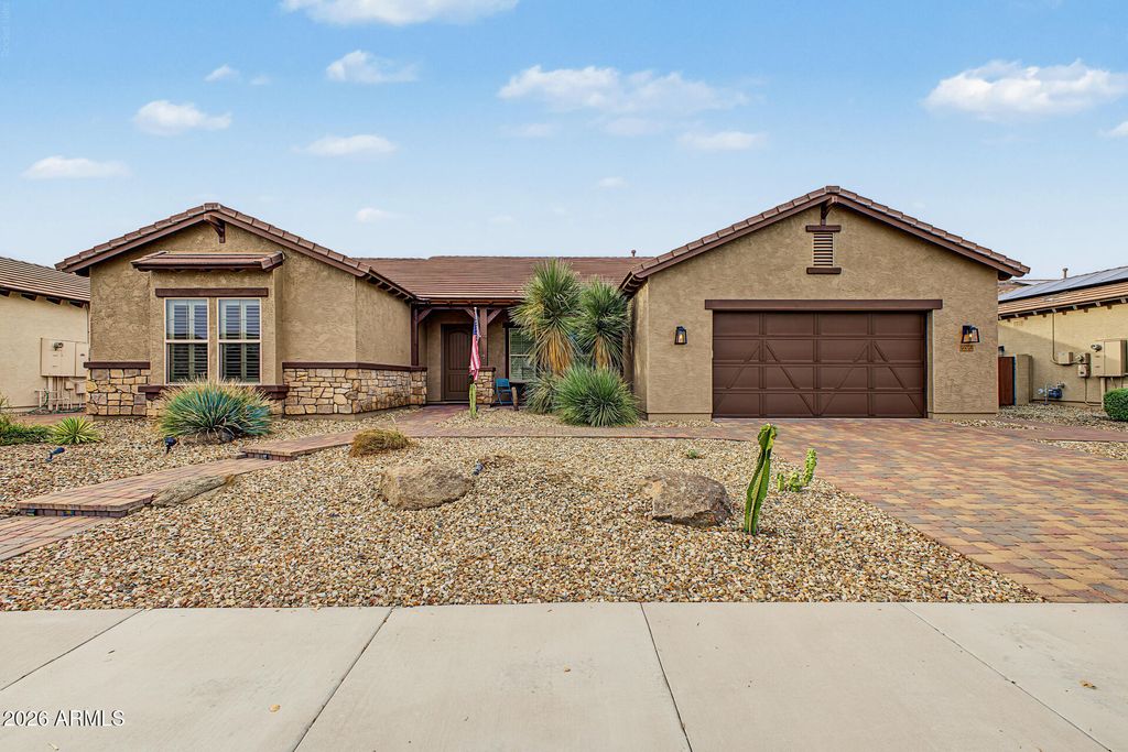 16076 W WILSHIRE Drive, Goodyear, AZ 85395 — exterior