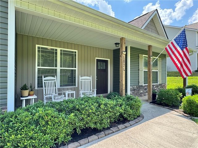 1021 Old Bethlehem School Road, Pickens, SC 29671