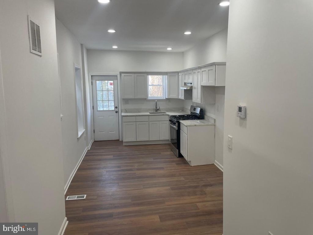 61 GENERAL GREENE AVE, TRENTON, NJ 08618 — photo 4