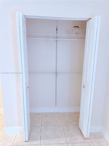 824 SW 12th Ct 826, Fort Lauderdale, FL 33315