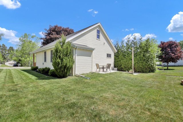 721 W Larabee STREET, Port Washington, WI 53074