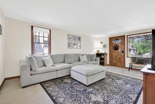 721 W Larabee STREET, Port Washington, WI 53074