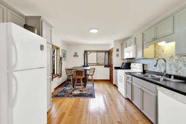 721 W Larabee STREET, Port Washington, WI 53074