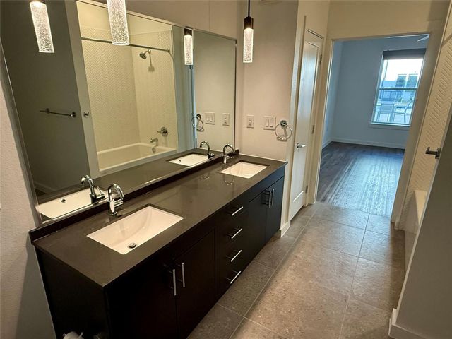 4801 Springdale RD 1106, Austin, TX 78723