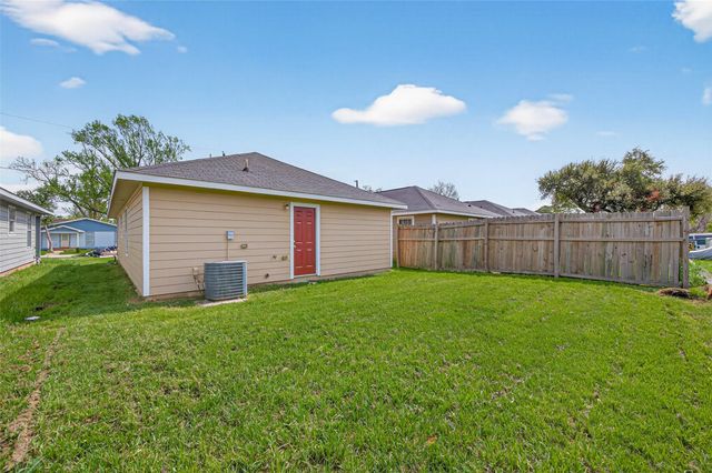 7511 Dyer Street, Houston, TX 77088