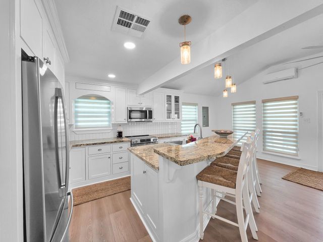 159 Ocean View Drive, Crystal Beach, TX 77650