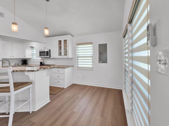 159 Ocean View Drive, Crystal Beach, TX 77650