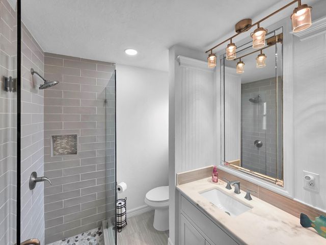 159 Ocean View Drive, Crystal Beach, TX 77650