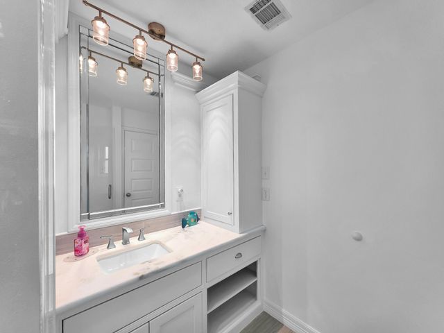 159 Ocean View Drive, Crystal Beach, TX 77650