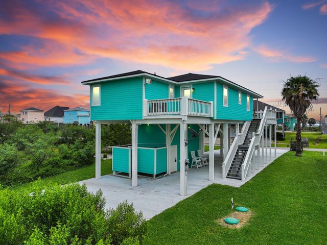 159 Ocean View Drive, Crystal Beach, TX 77650
