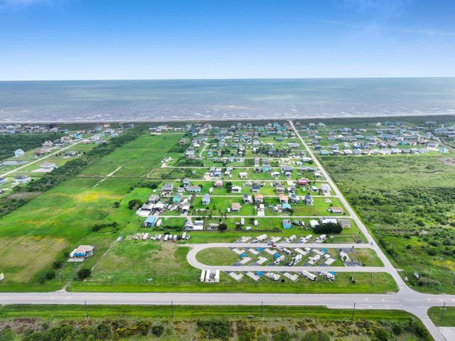 159 Ocean View Drive, Crystal Beach, TX 77650
