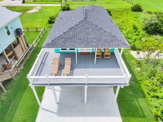 159 Ocean View Drive, Crystal Beach, TX 77650