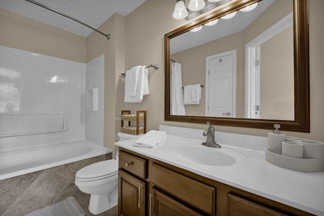 6200 Harbour Pointe, 301, Columbus, OH 43231